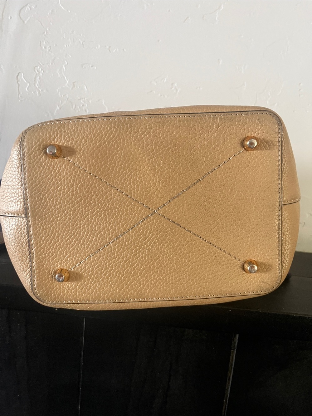Marc Jacobs Gotham Leather Bucket Crossbody Tan Bag w/Blue and Burgundy Strap - Picture 9 of 9